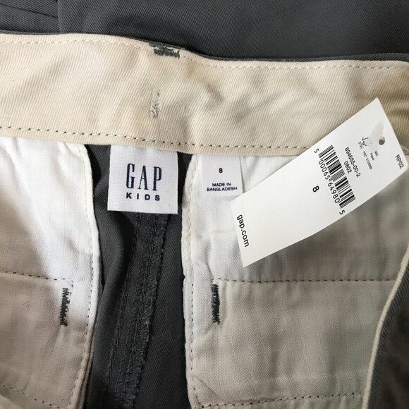 GAP KIDS - BOYS 8 - GRAY ADJUSTABLE WAIST CASUAL KHAKI SHORTS - Picture 3 of 3